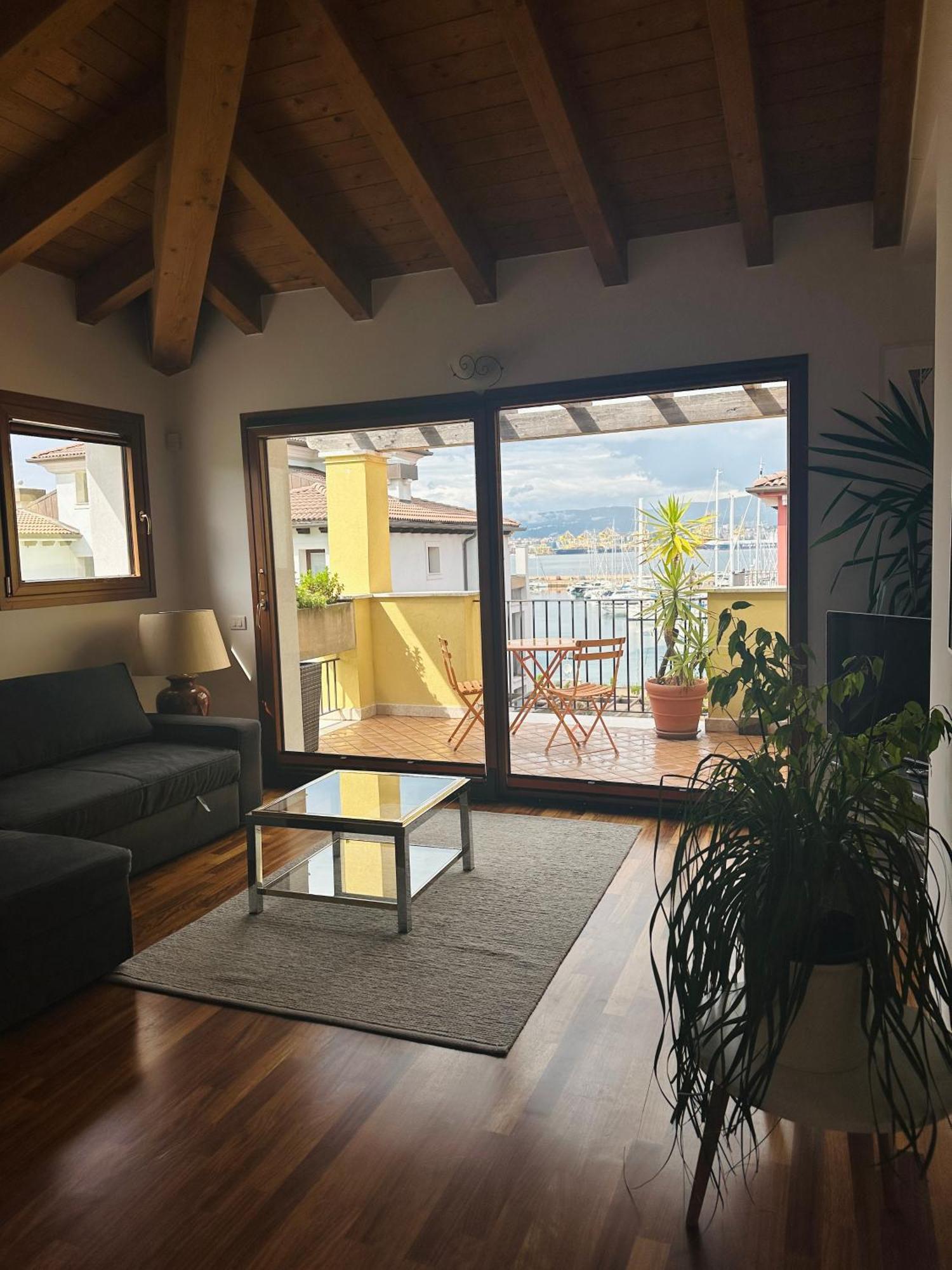 Apartment Claudia Muggia Bagian luar foto